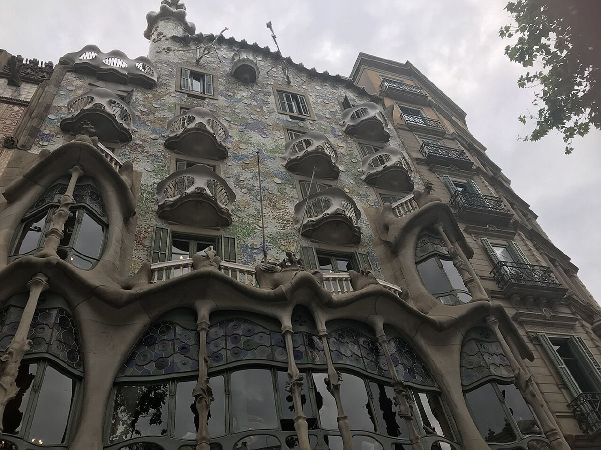 The façade of Casa Batlló