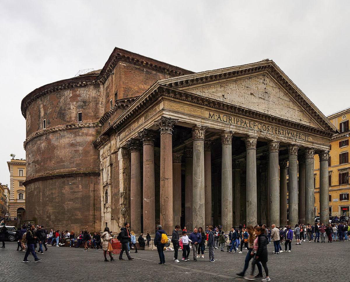 The front of the Pantheon